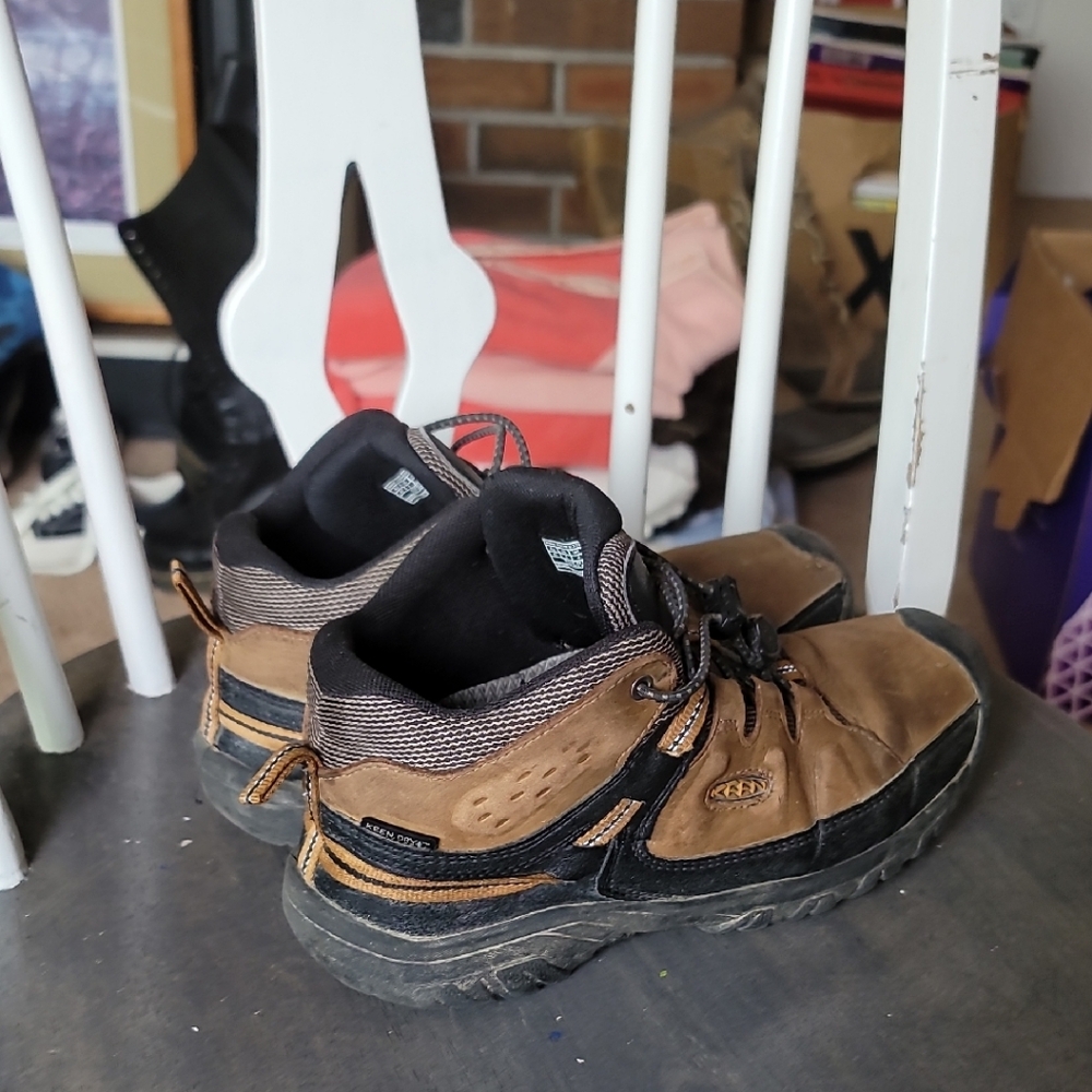 Keen Men's Brown and Black Outdoor Shoes
